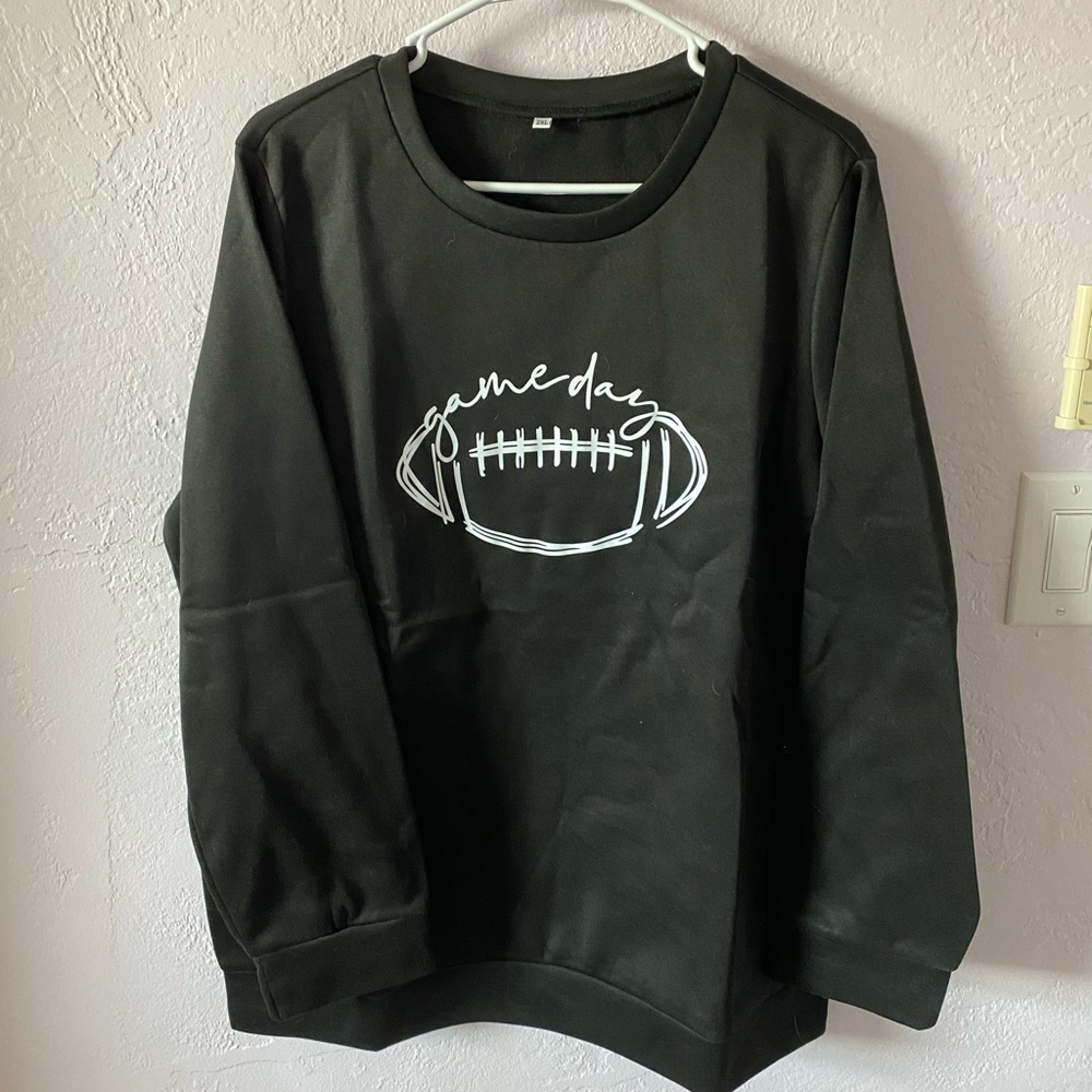 NIB Women’s GAME DAY Sweatshirt